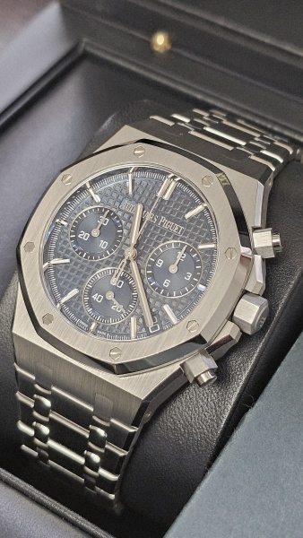 Audemars Piguet Royal Oak Selfwinding Chronograph 26240ST.OO.1320ST.05