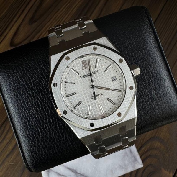 Audemars Piguet Royal Oak Selfwinding 15300ST