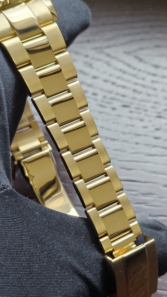 Rolex Yacht-Master II Yellow Gold 44mm 116688-0002