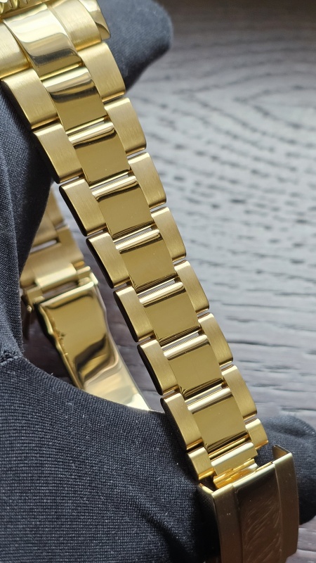 Rolex Yacht-Master II Yellow Gold 44mm 116688-0002