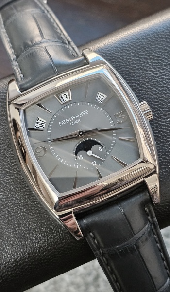 Patek Philippe Complicated 5135G-001