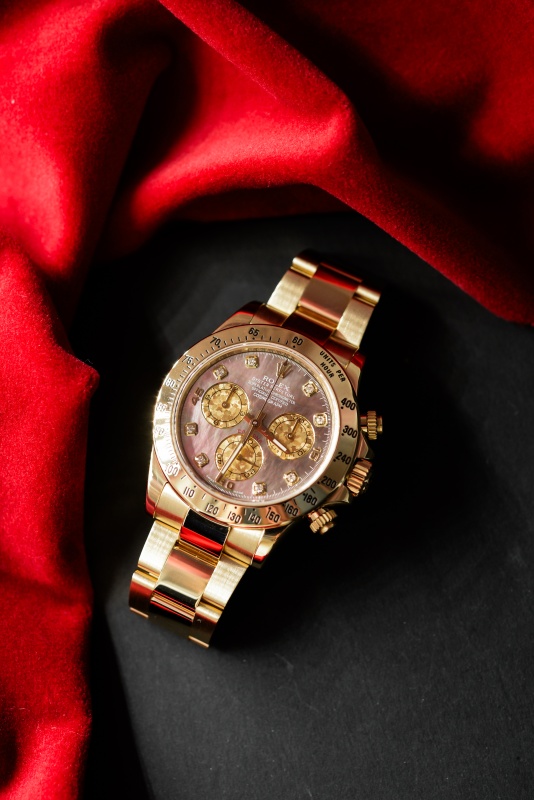 Rolex Daytona Cosmograph YellowGold Crystals Diamonds 116528