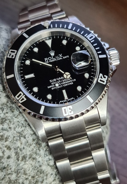 Rolex Submariner Date 40 mm 16610