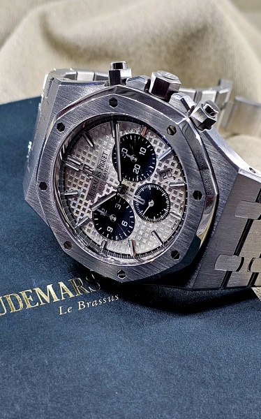 Audemars Piguet ROYAL OAK CHRONOGRAPH 41 MM 26331ST.OO.1220ST.03