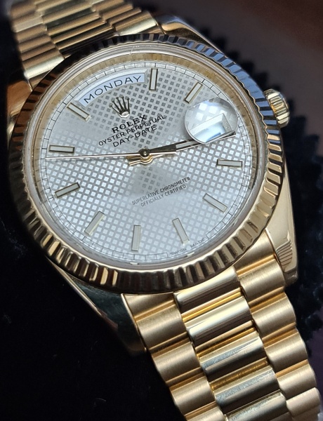 Rolex Day-Date 40 Yellow Gold President 228238 SDMIP