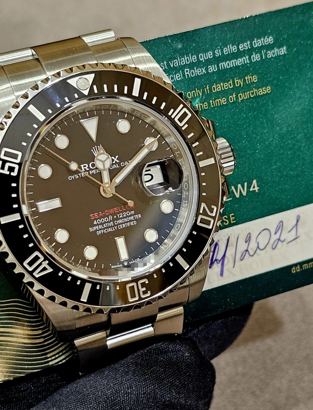 Rolex Sea-Dweller 4000 126600-0001