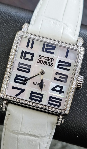 Roger Dubuis Square Hand Wound G34 98 0-SDC GCN1.6A