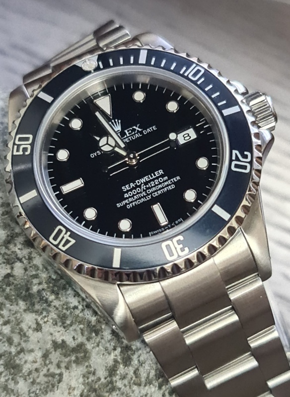 Rolex Sea-Dweller 40 mm 16600