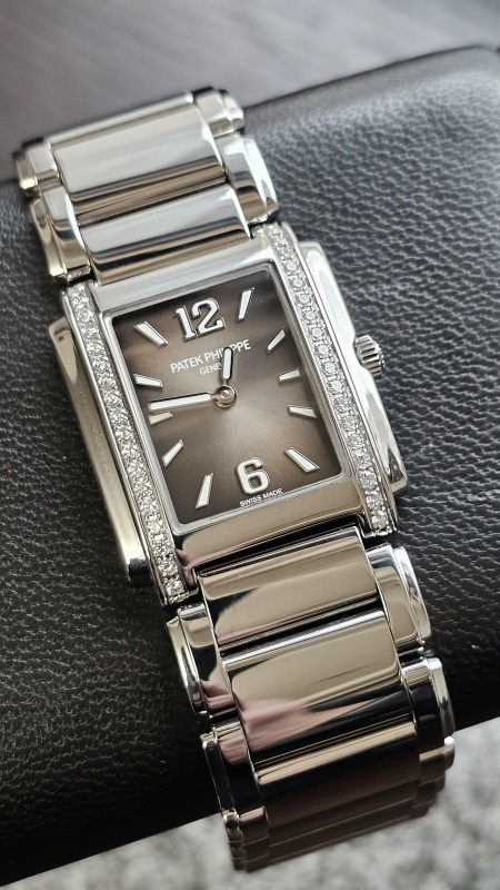 Patek Philippe Twenty 4 4910/1200 A-010