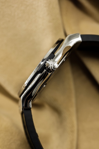 Hublot CLASSIC FUSION TITANIUM 565.NX.8970.LR