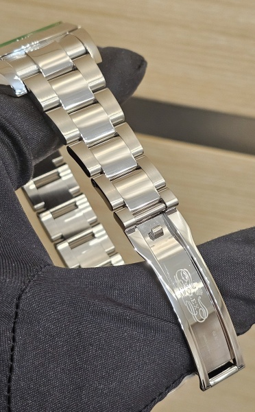 Rolex Milgauss 40mm Steel 116400GV