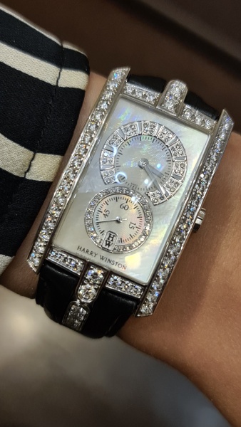 Harry Winston Avenue 331/UQW