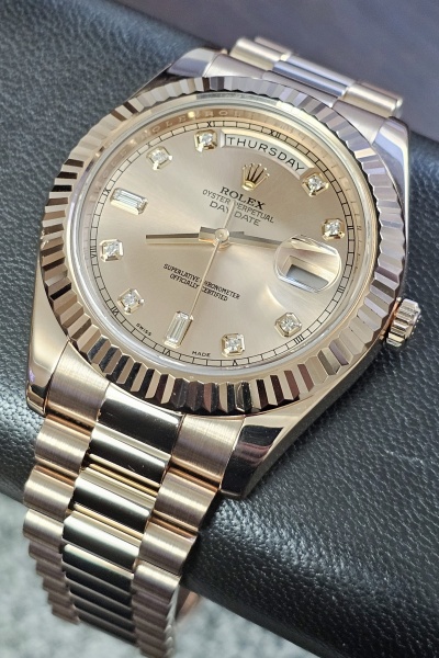 Rolex Day-Date II 41mm Everose Gold 218235