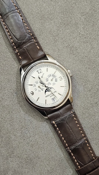 Patek Philippe Complications 5146G-001