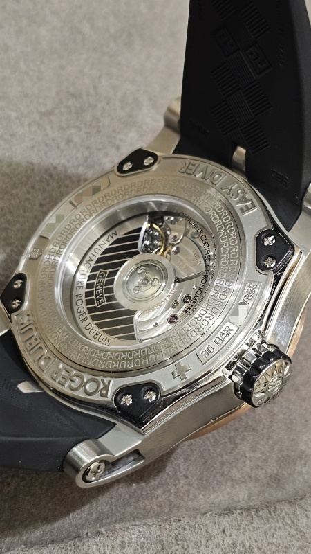 Roger Dubuis Easy Diver SED46 14 C9/5