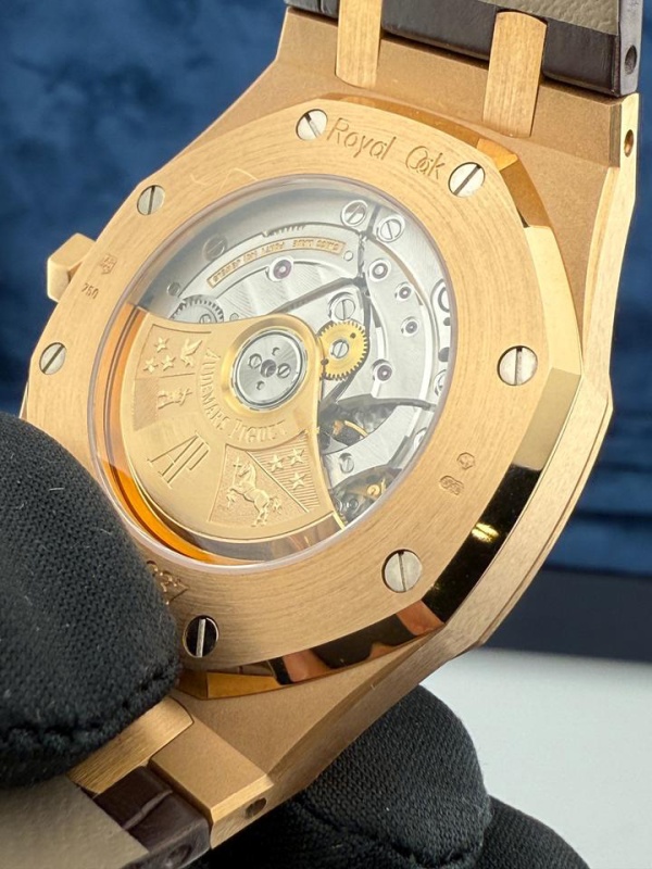 Audemars Piguet Royal Oak Selfwinding 15300BA.OO.D088CR.01