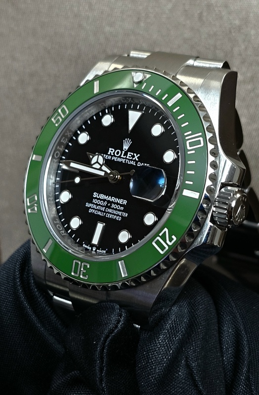 Rolex SUBMARINER DATE 41 126610LV