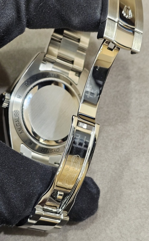 Rolex Milgauss 40mm Steel 116400GV