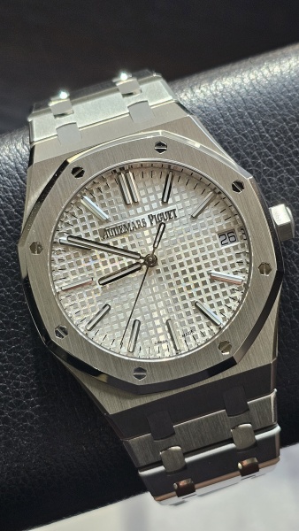 Audemars Piguet Royal Oak Selfwinding "50th Anniversary" 41 mm 15510ST.OO.1320ST.03