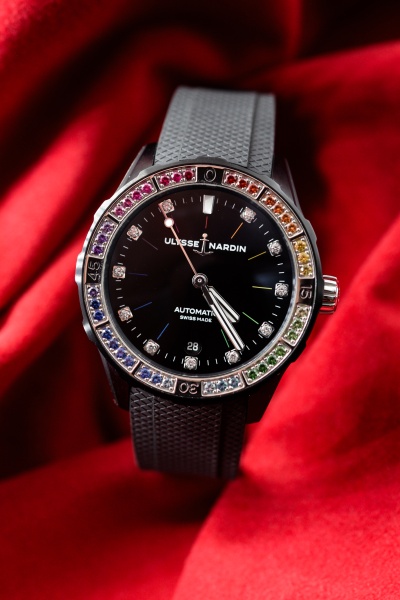 Ulysse Nardin Lady Diver Rainbow 39 mm 8163-182B1LE-2A-RAIN/3A