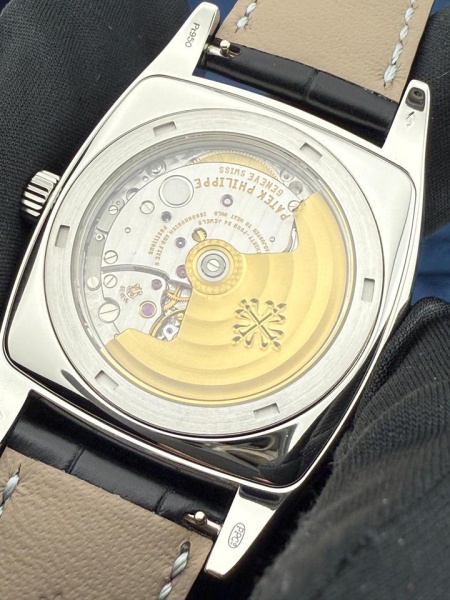 Patek Philippe Gondolo Calendario 5135P-001