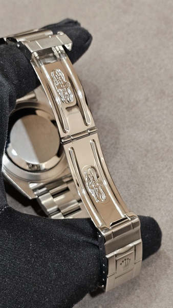 Rolex GMT-Master II 40mm 16710
