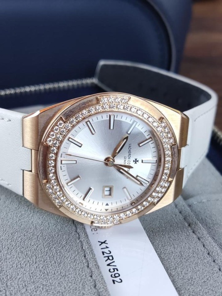 Vacheron Constantin Overseas Quartz 1205V/000R-B592