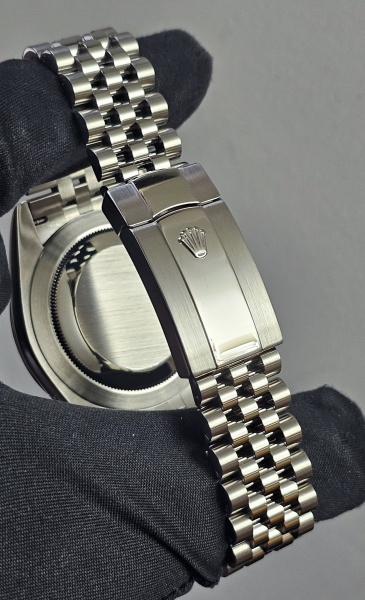 Rolex Oyster Perpetual 41 mm 124300