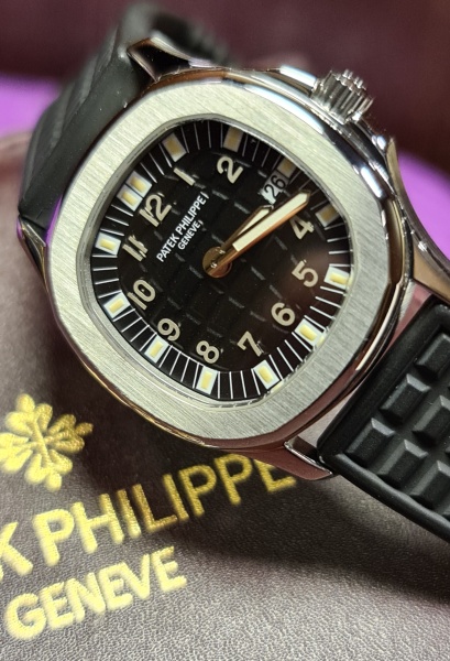 Patek Philippe Aquanaut Ladies 4960A-010