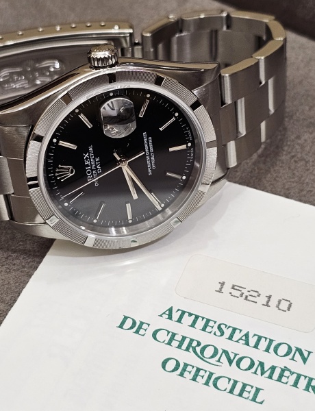 Rolex Oyster Perpetual Date 15210