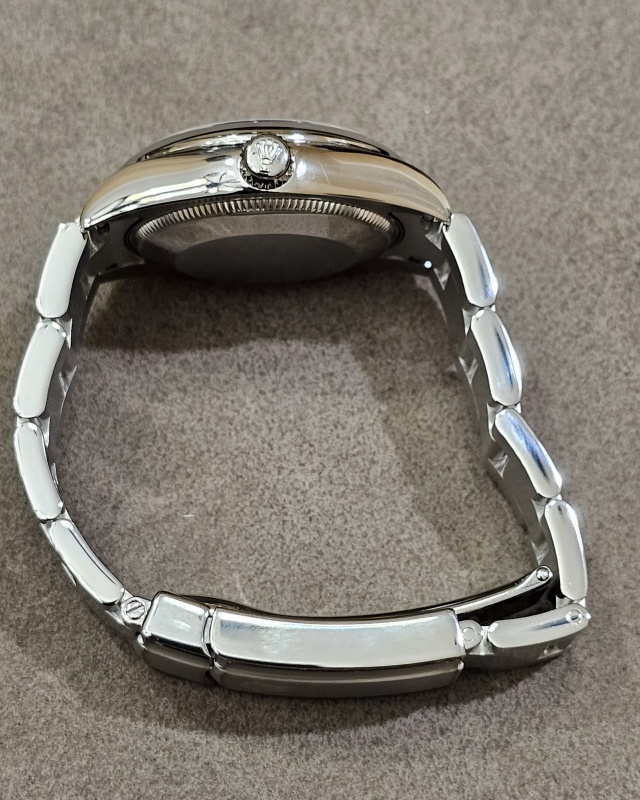 Rolex Oyster Perpetual 31 mm 177200