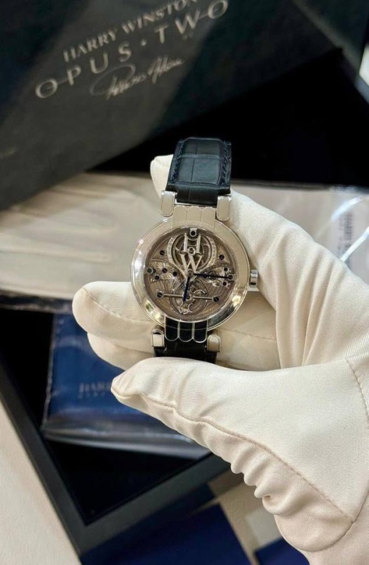 Harry Winston Opus OPUMTO38PP008