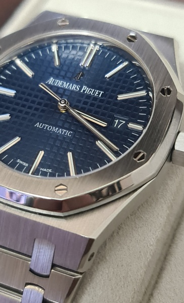 Audemars Piguet Royal Oak Selfwinding 41 mm 15400ST.OO.1220ST.03