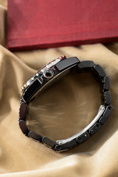 Chanel J12 Automatic H0685