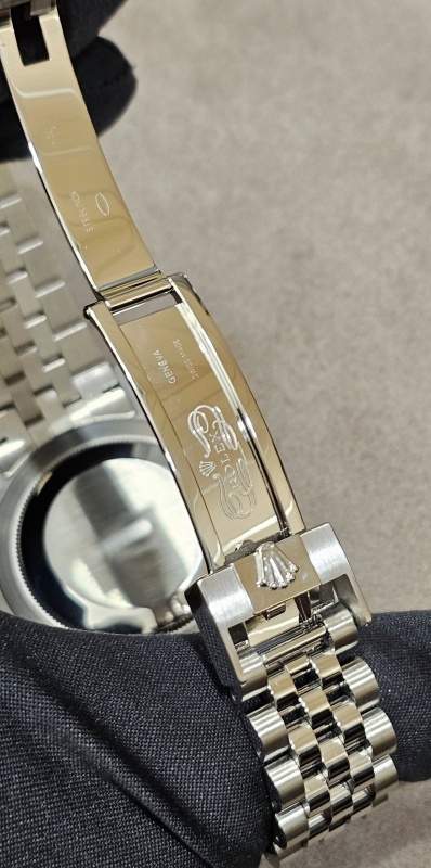 Rolex GMT-MASTER II 126710BLNR-0002