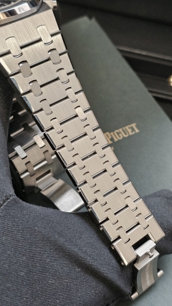 Audemars Piguet Royal Oak Selfwinding Chronograph 26240ST.OO.1320ST.05