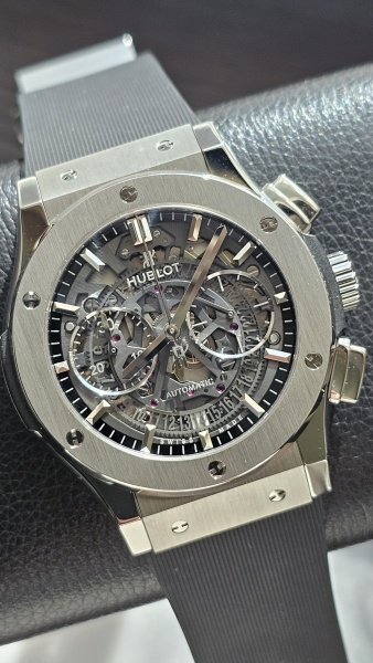 Hublot Classic Fusion Aero Chronograph Titanium 525.NX.0170.LR