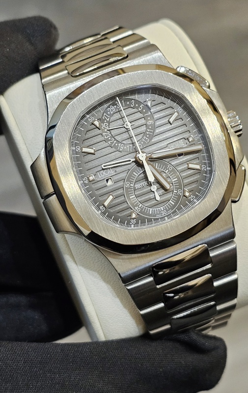 Patek Philippe NAUTILUS TRAVEL TIME CHRONOGRAPH 5990/1A-001