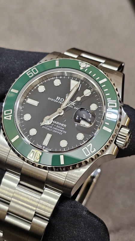 Rolex SUBMARINER DATE 41 126610LV
